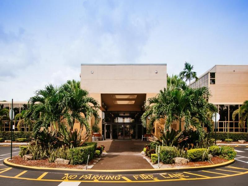 Sawgrass Grand Hotel And Suites Sports Complex 黎明城 外观 照片
